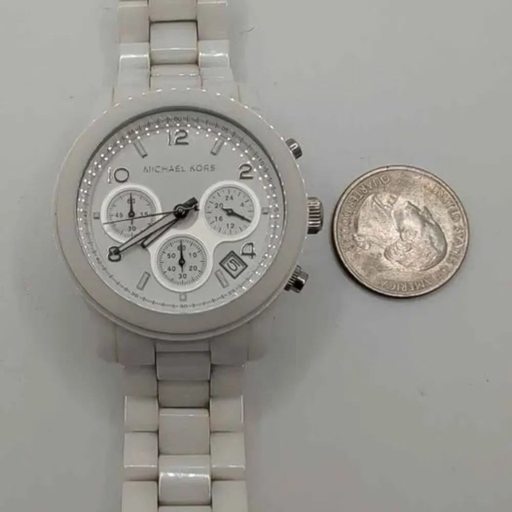 Michael Kors MK5161 Women's Runway White Ceramic Chronograph Watch NEW BATTERY